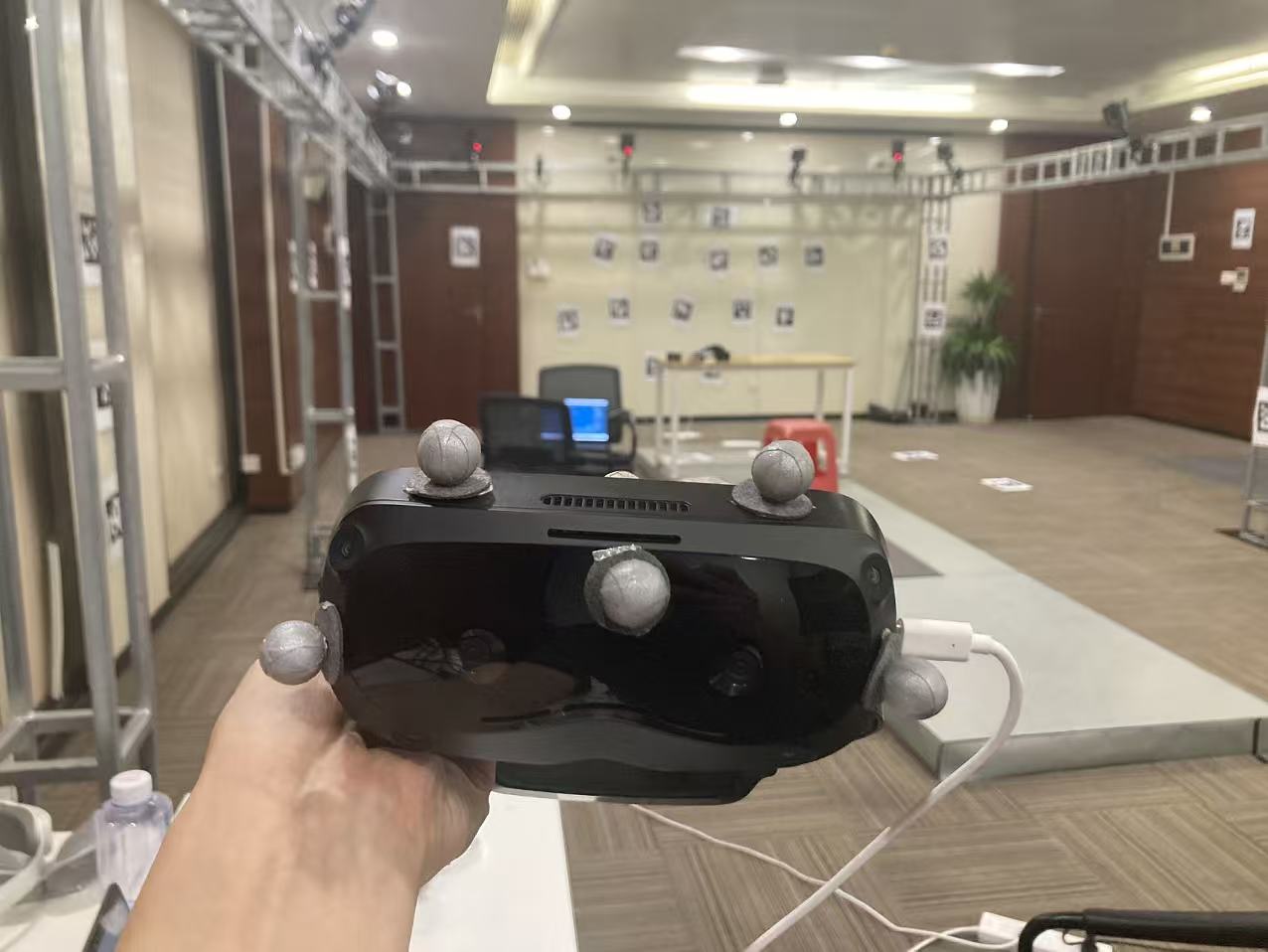 E6 EGO设备在动捕实验室中进行时间戳同步测试